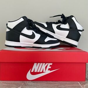 Nike Dunk Hi Retro Panda